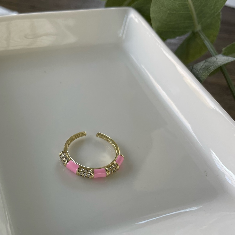 Adjustable pink & gold ring